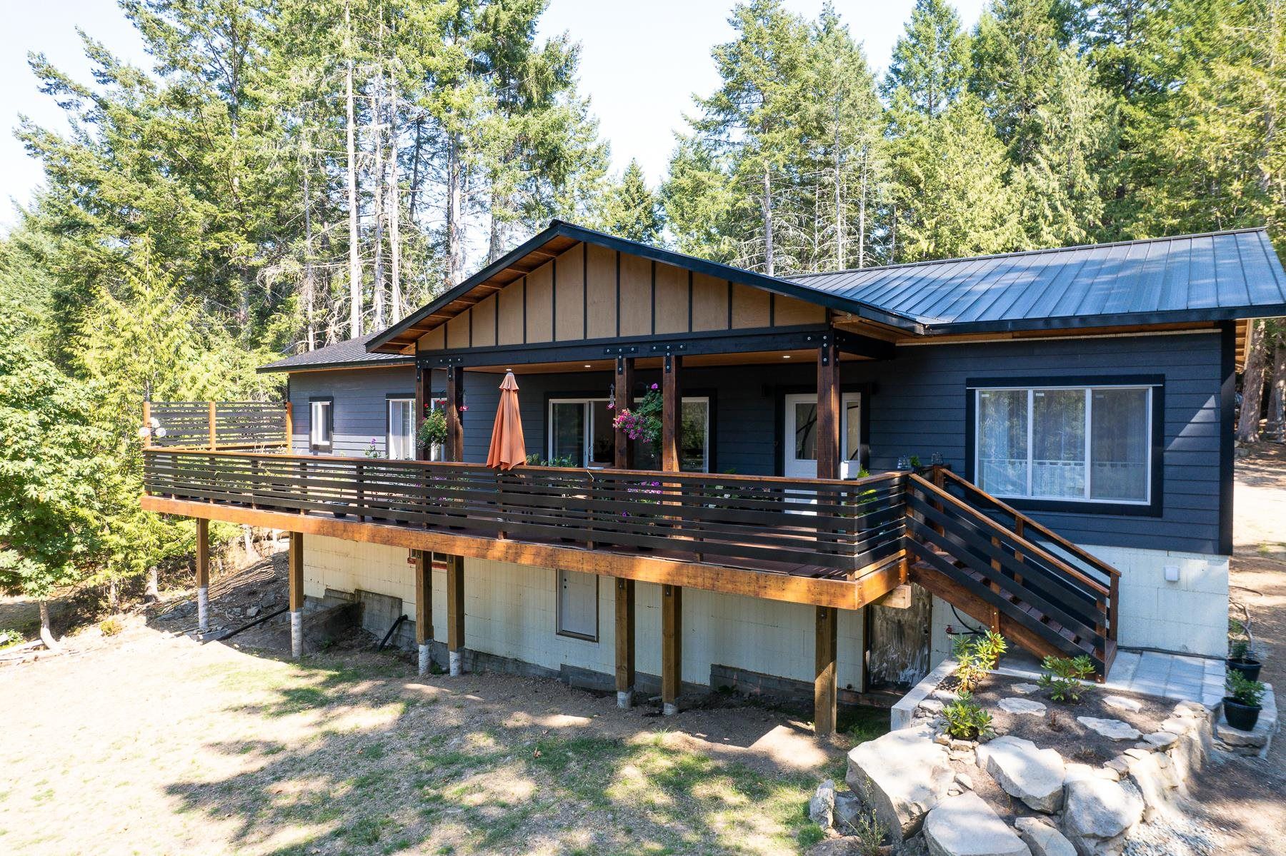 Main Photo: 560 DINNER BAY ROAD in : Mayne Island House for sale : MLS®# R2611150