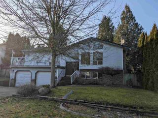 Photo 1: 3723 DAVIE STREET in Abbotsford: Abbotsford East House for sale : MLS®# R2530964