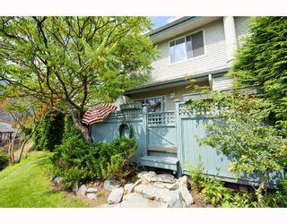 Photo 1: 45 41449 GOVERNMENT Road: Brackendale Townhouse for sale in "Emerald Place" (Squamish)  : MLS®# V725325