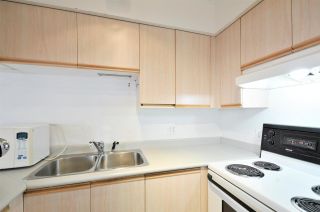 Photo 3: 208 2133 DUNDAS Street in Vancouver: Hastings Condo for sale in "HARBOUR GATE" (Vancouver East)  : MLS®# R2227783