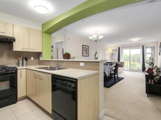 Photo 6: 5311 5111 GARDEN CITY Road in Richmond: Brighouse Condo for sale in "LIONS PARK" : MLS®# R2167020