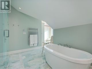 Photo 27: 1690 Ash Rd in Saanich: House for sale : MLS®# 953533