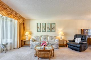 Photo 5: 147 Sandstone Place NW in Calgary: Sandstone Valley Detached for sale : MLS®# A2053721
