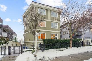 Photo 18: 2053 TRIUMPH Street in Vancouver: Hastings Townhouse for sale (Vancouver East)  : MLS®# R2843061