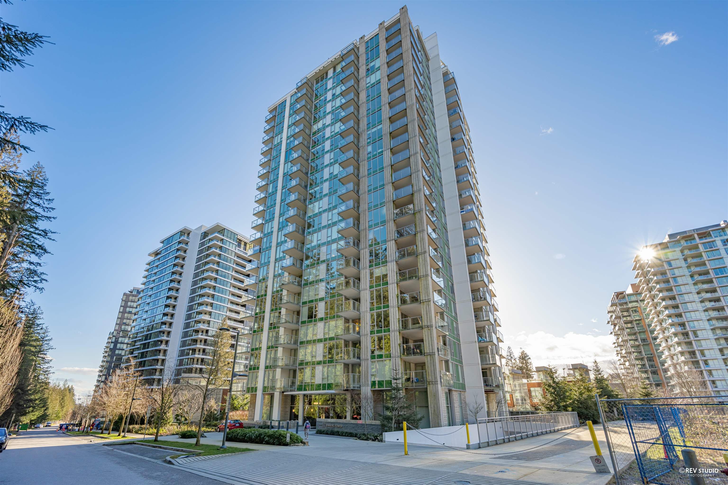 Main Photo: 1601 3355 BINNING Road in Vancouver: University VW Condo for sale in "UNIVERSITY" (Vancouver West)  : MLS®# R2818571