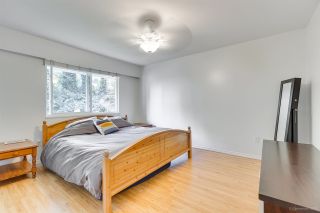 Photo 11: 1030 GATENSBURY Road in Port Moody: Port Moody Centre House for sale : MLS®# R2394825