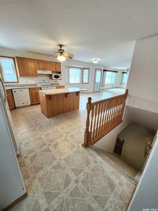 Photo 2: 114 1st Street South in Lampman: Residential for sale : MLS®# SK923189