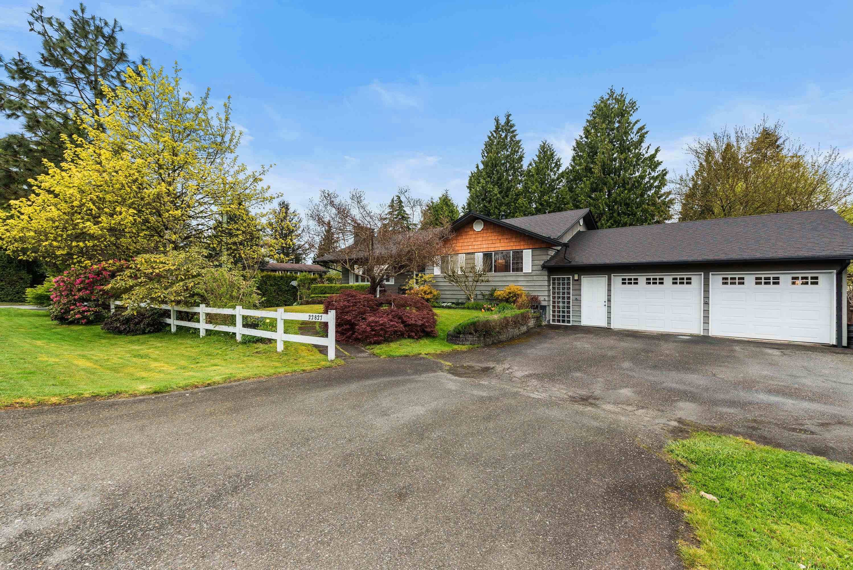 Main Photo: 22827 88 Avenue in Langley: Fort Langley House for sale : MLS®# R2684604
