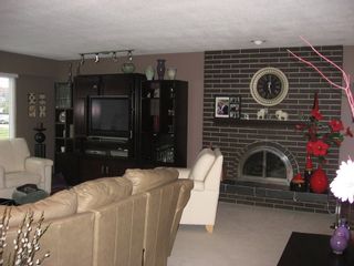 Photo 2: 7015 Union Street in Westridge: Home for sale : MLS®# V698020