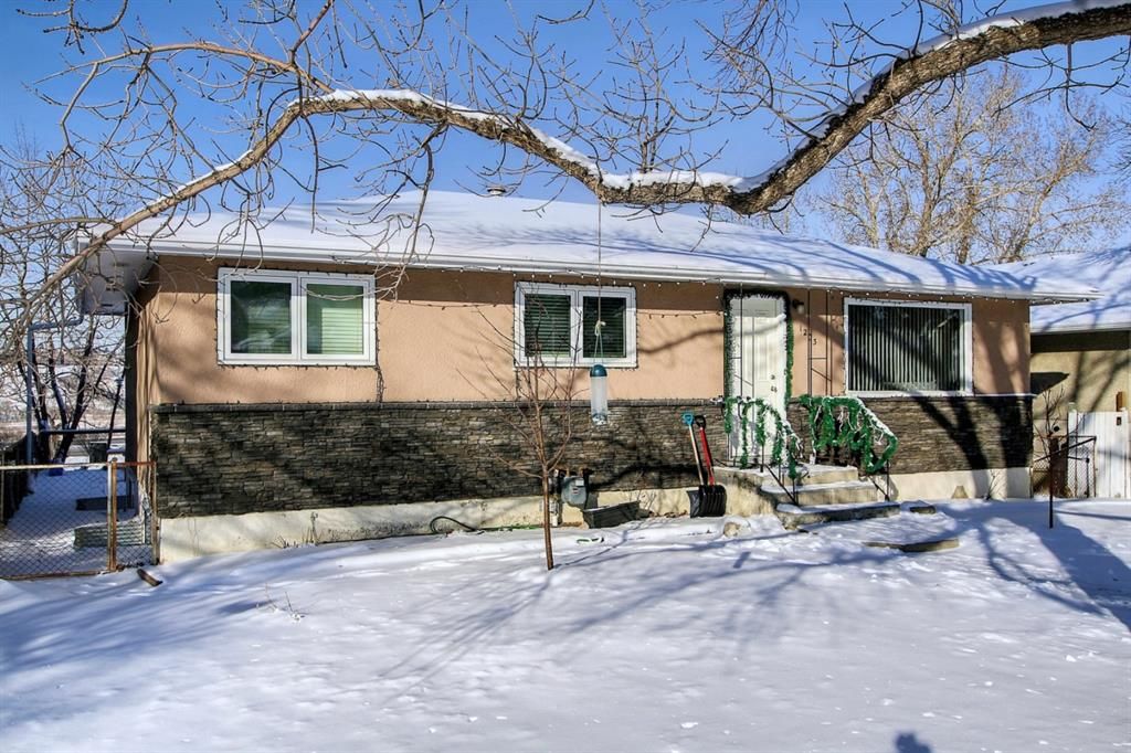 Main Photo: 1203 16 Street NE in Calgary: Mayland Heights Detached for sale : MLS®# A1186023