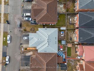 Photo 8: 10 Flatfield Terrace in Toronto: Malvern House (2-Storey) for sale (Toronto E11)  : MLS®# E8064396