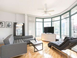 Main Photo: 301 22 E CORDOVA Street in Vancouver: Downtown VE Condo for sale in "Van Horne" (Vancouver East)  : MLS®# R2197115