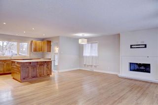 Photo 7: 611 WOODSWORTH Road SE in Calgary: Willow Park Detached for sale : MLS®# C4216444