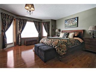 Photo 10: 35 HAWKVILLE Mews NW in CALGARY: Hawkwood Residential Detached Single Family for sale (Calgary)  : MLS®# C3556165