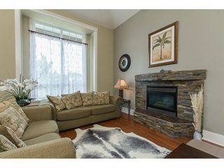 Photo 4: 27754 PULLMAN Avenue in Abbotsford: Aberdeen House for sale in "Station" : MLS®# R2077077