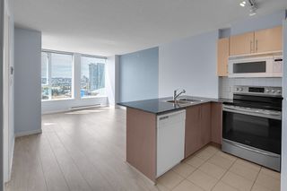 Photo 2: 2201 550 TAYLOR STREET in Vancouver: Downtown VW Condo for sale (Vancouver West)  : MLS®# R2608847