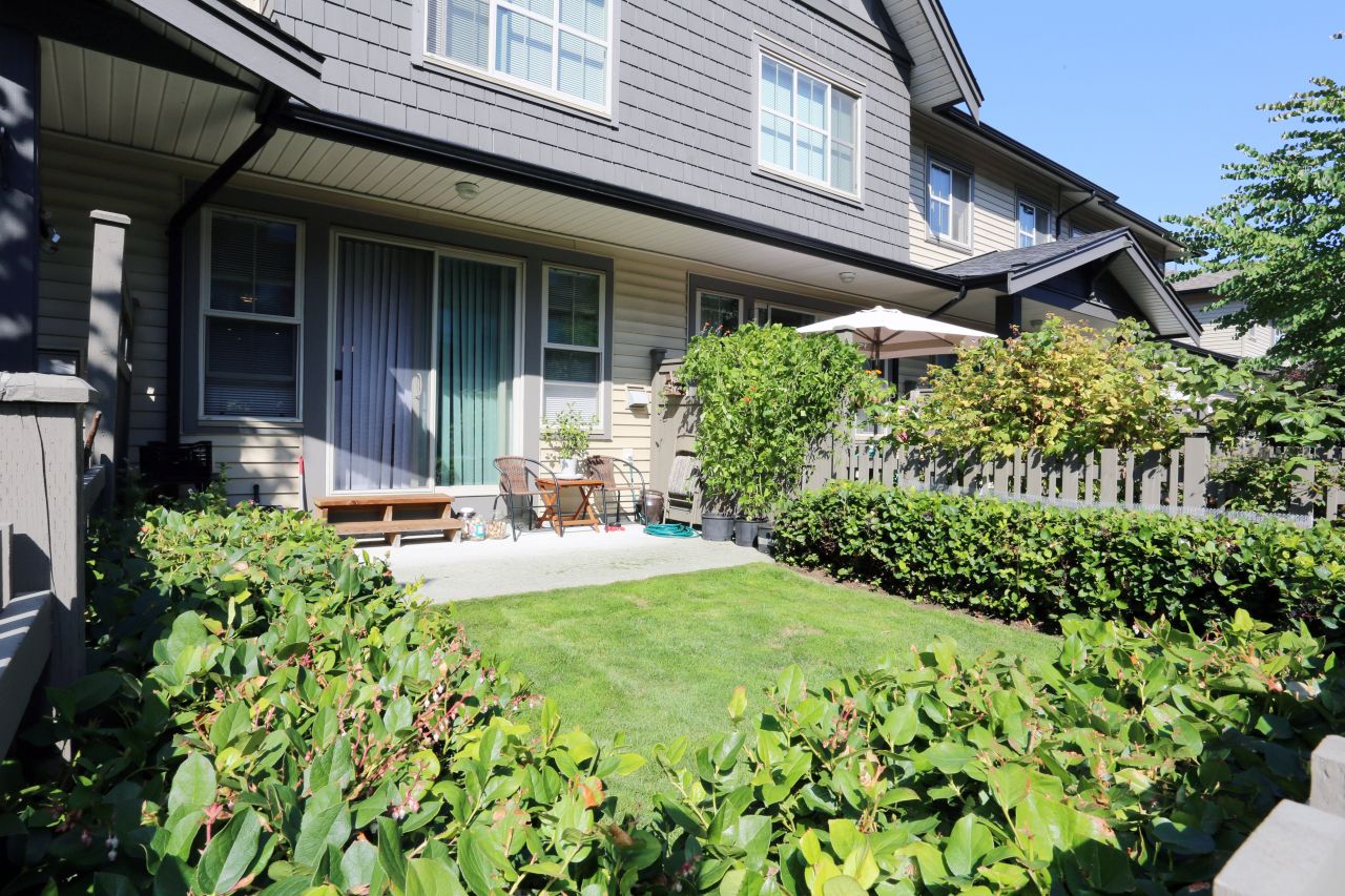 Photo 15: Photos: 32 9525 204 Street in Langley: Walnut Grove Townhouse for sale in "Time at Walnut Grove" : MLS®# R2401753