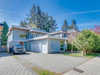 Main Photo: 13756 NORTH BLUFF Road: White Rock House for sale (South Surrey White Rock)  : MLS®# R2867061