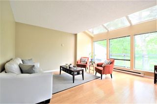 Photo 5: 5747 MAYVIEW Circle in Burnaby: Burnaby Lake Townhouse for sale (Burnaby South)  : MLS®# R2781037