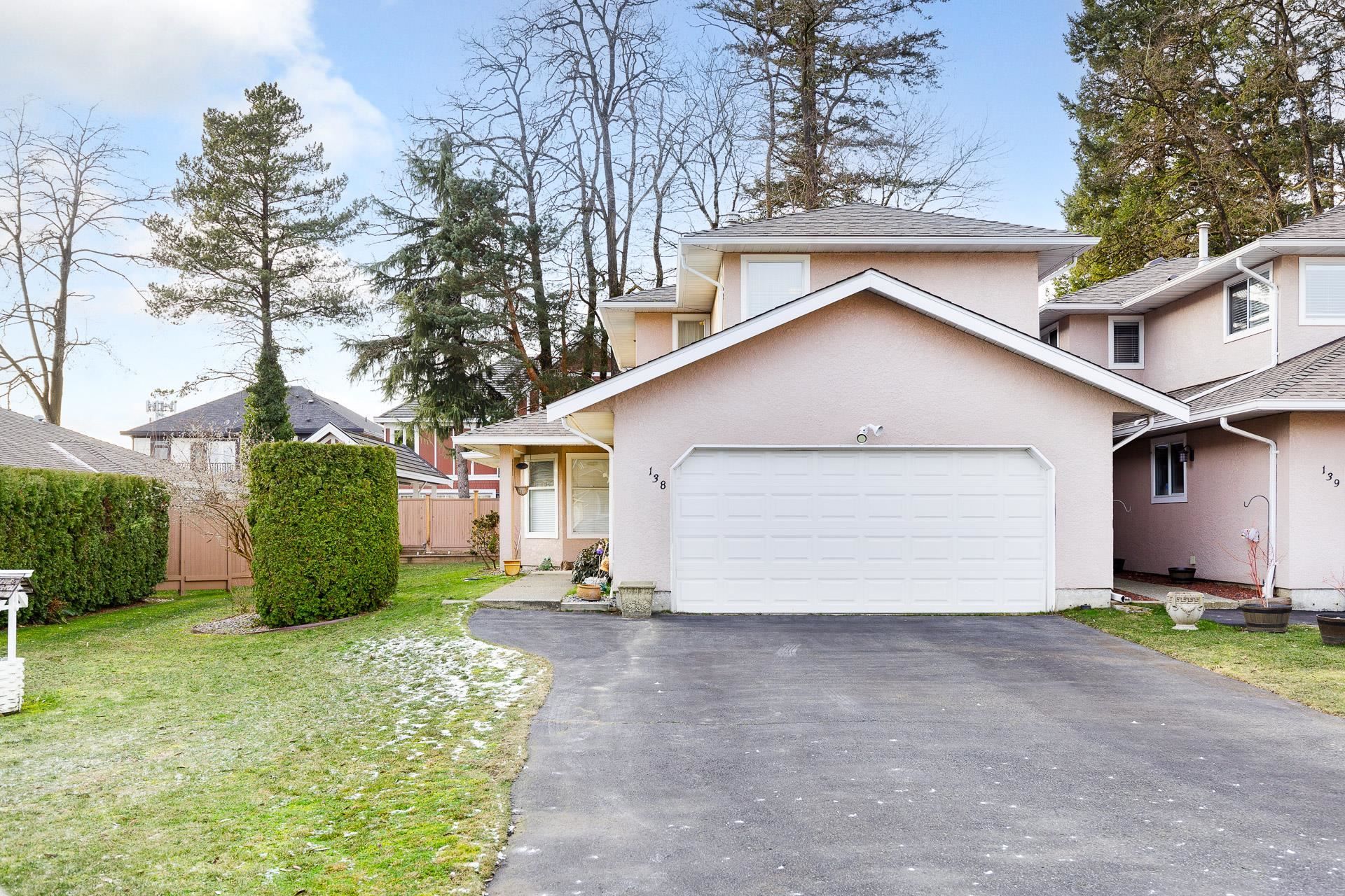 Main Photo: 138 15501 89A Avenue in Surrey: Fleetwood Tynehead Townhouse for sale : MLS®# R2841626