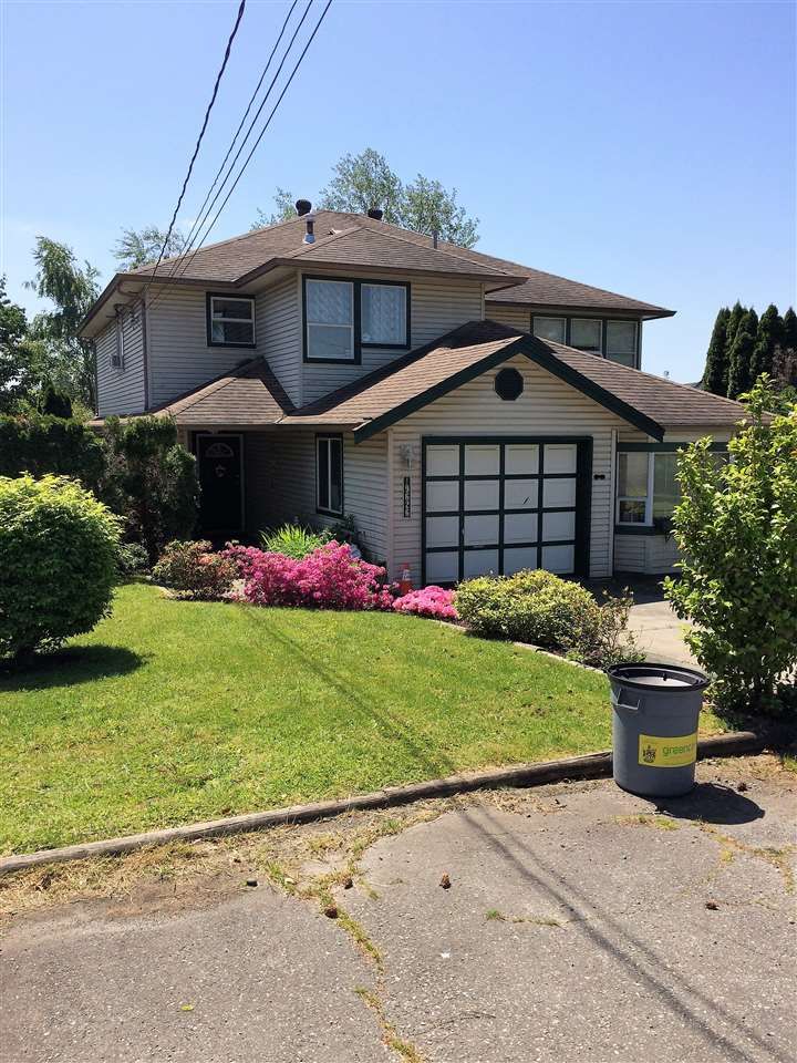 Main Photo: 19626 55A Avenue in Langley: Langley City 1/2 Duplex for sale : MLS®# R2231107