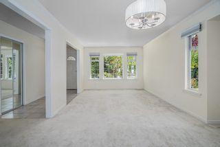 Photo 5: 15413 20 Avenue in Surrey: King George Corridor 1/2 Duplex for sale (South Surrey White Rock)  : MLS®# R2891961