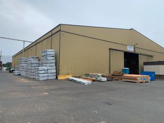 Photo 3: 3 6500 UNSWORTH Road in Sardis: Sardis West Vedder Industrial for lease in "GILLWOOD" : MLS®# C8046779