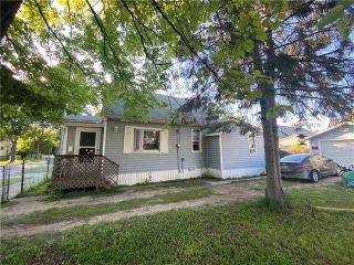 Photo 3: 625 MAGNUS Avenue in Winnipeg: North End Residential for sale (4A)  : MLS®# 202227541