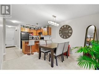Photo 3: 1089 Sunset Drive Unit# 411 in Kelowna: House for sale : MLS®# 10310637