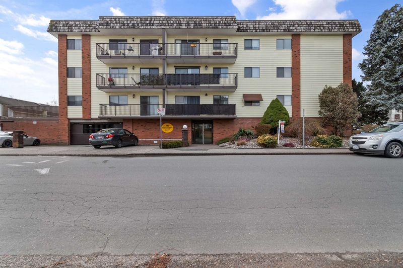 FEATURED LISTING: 204 - 9417 NOWELL Street Chilliwack