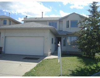 Photo 1: 59 APPLEWOOD Way SE in CALGARY: Applewood Residential Detached Single Family for sale (Calgary)  : MLS®# C3340355