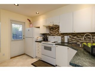 Photo 6: 6711 PRENTER Street in Burnaby: Highgate Townhouse for sale in "ROCK HILL" (Burnaby South)  : MLS®# R2010743