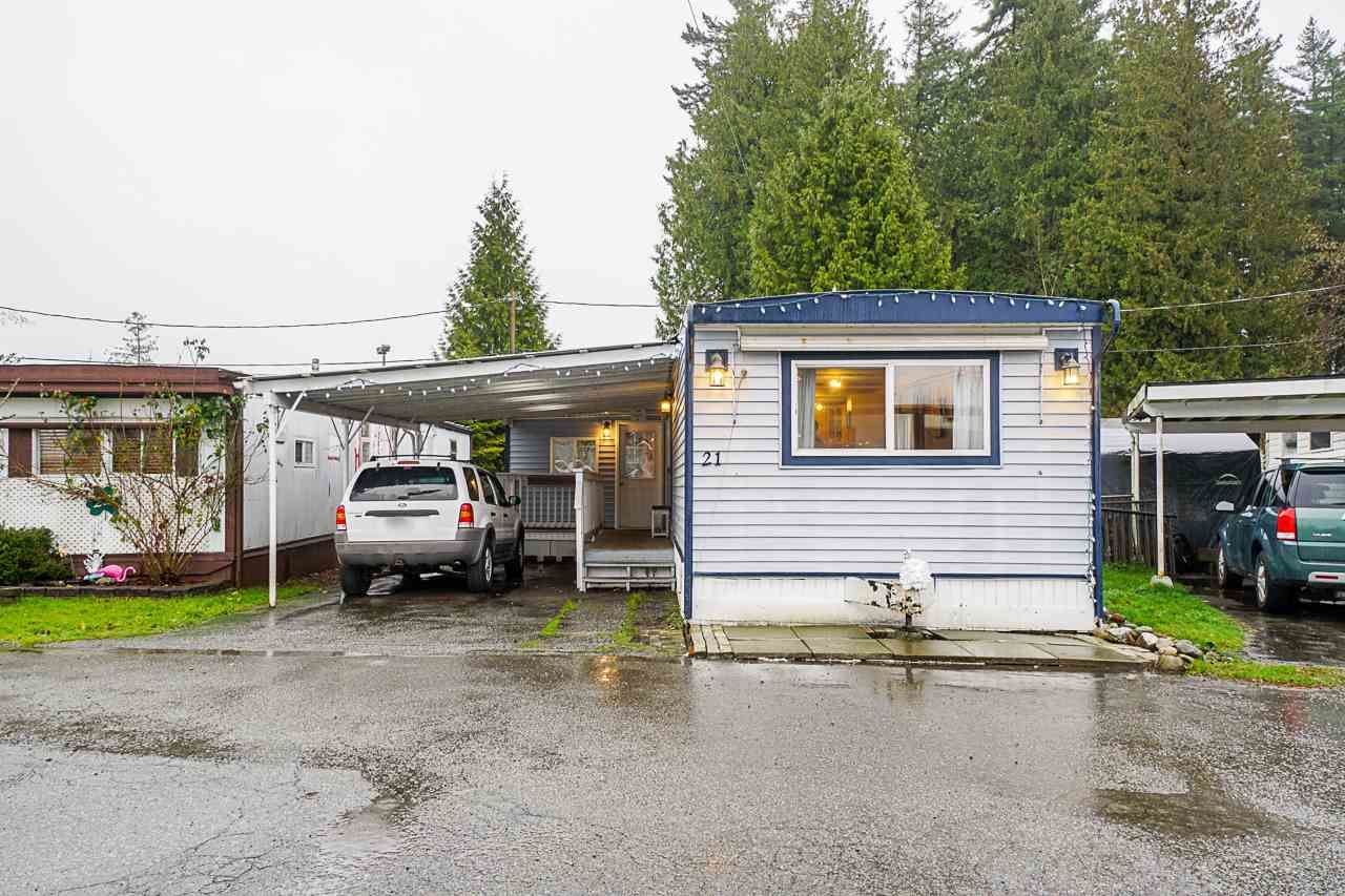 Main Photo: 21 9132 120 Street in Surrey: Queen Mary Park Surrey Manufactured Home for sale in "SCOTT PLAZA" : MLS®# R2526353