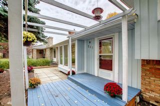 Photo 2: 248 Midlake Boulevard SE in Calgary: Midnapore Detached for sale : MLS®# A1144224