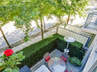 Photo 15: 495 BROUGHTON Street in Vancouver: Coal Harbour Townhouse for sale in "DENIA" (Vancouver West)  : MLS®# R2096844