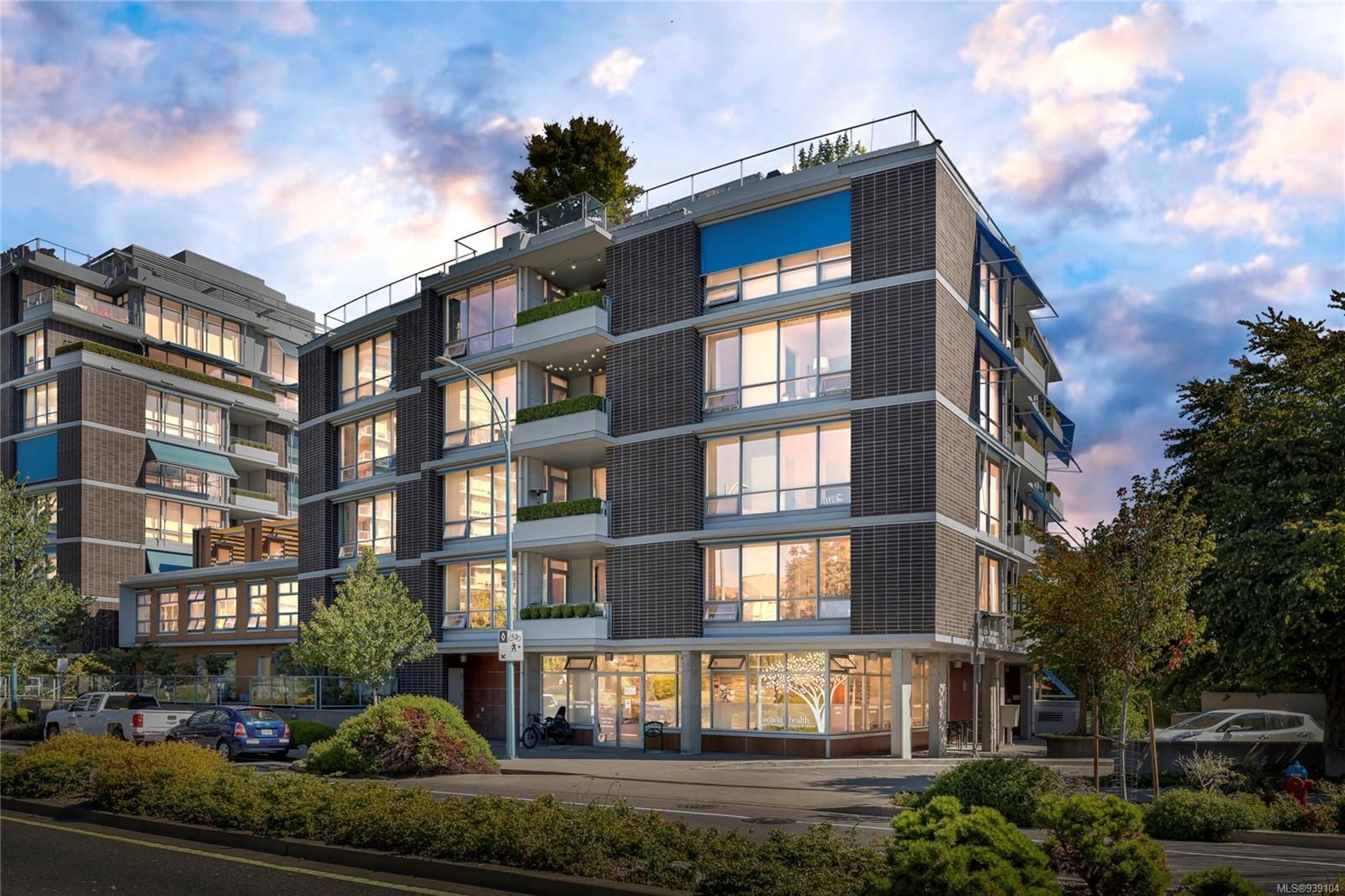 Main Photo: 205 391 Tyee Rd in Victoria: VW Victoria West Condo for sale (Victoria West)  : MLS®# 939104