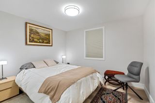 Photo 17: 2715/2717 Grosvenor Rd in Victoria: Vi Oaklands Single Family Residence for sale : MLS®# 963673