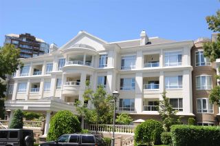 Photo 1: 208 5735 HAMPTON Place in Vancouver: University VW Condo for sale in "BRISTOL" (Vancouver West)  : MLS®# R2083017