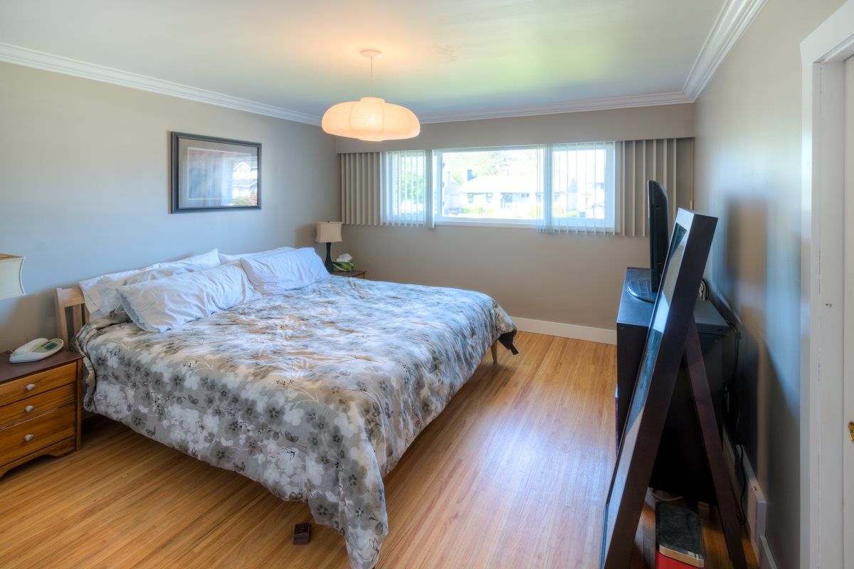 Photo 7: Photos: 6755 LINDEN Avenue in Burnaby: Highgate House for sale (Burnaby South)  : MLS®# R2068512