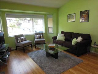 Photo 2: 3855 HAMBER Place in North Vancouver: Indian River House for sale : MLS®# V1117746