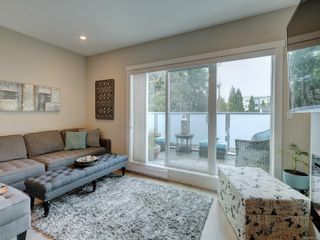 Photo 3: 122 2737 Jacklin Rd in Langford: La Langford Proper Row/Townhouse for sale : MLS®# 894179
