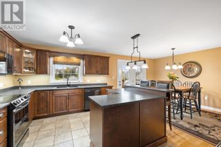 Photo 5: 10 Meadow Lane in Charlottetown: House for sale : MLS®# 202323205