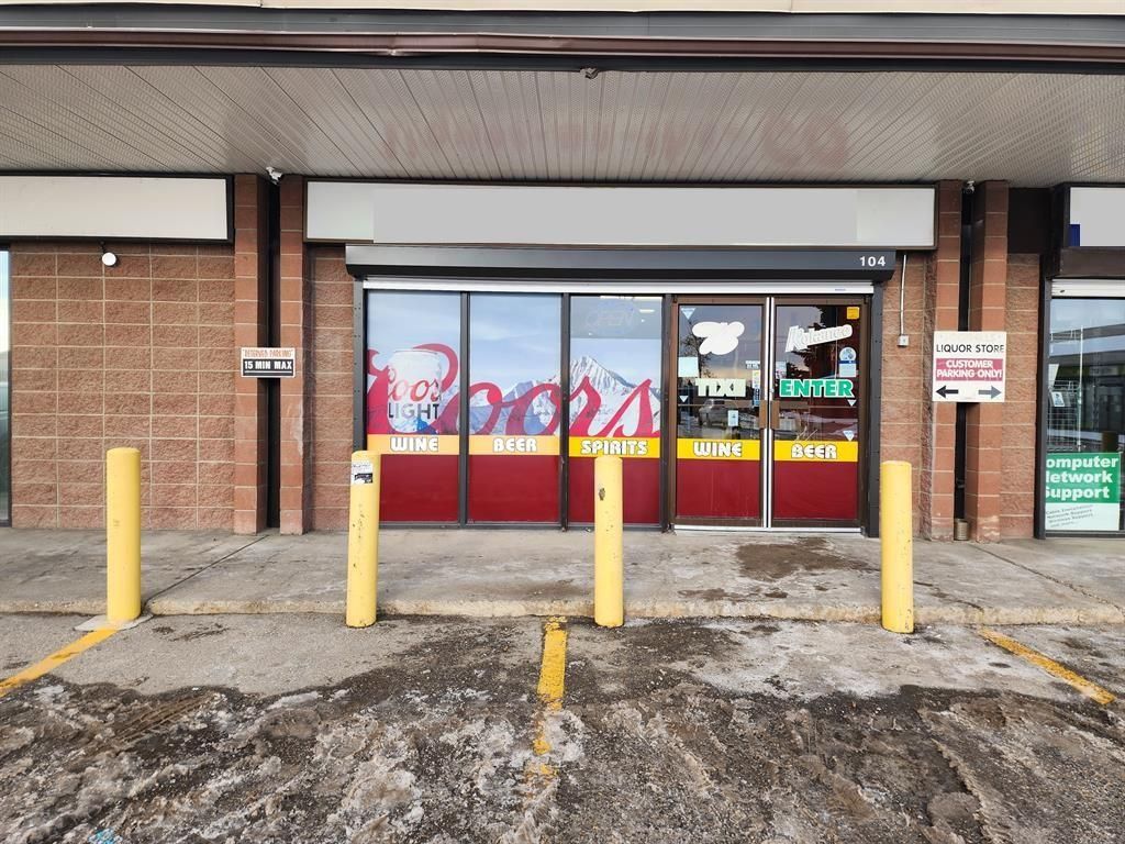 Main Photo: 104 3716 61 Avenue SE in Calgary: Foothills Retail for lease : MLS®# A2015245