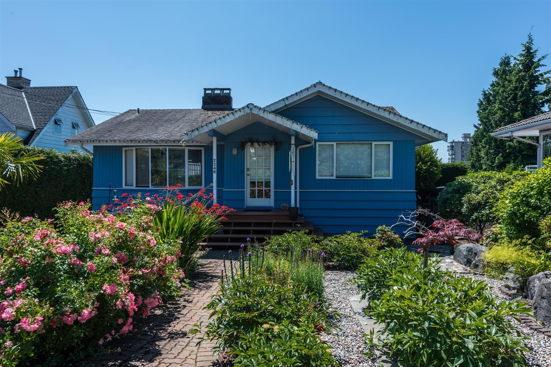 Main Photo: 2346 HAYWOOD Avenue in West Vancouver: Dundarave House for sale : MLS®# R2615816