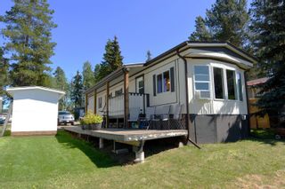 Photo 1: 13 95 LAIDLAW Road in Smithers: Smithers - Rural Manufactured Home for sale (Smithers And Area)  : MLS®# R2713480