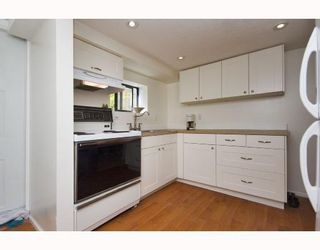 Photo 9: 4725 CLARENDON Street in Vancouver: Collingwood VE House for sale (Vancouver East)  : MLS®# V709852