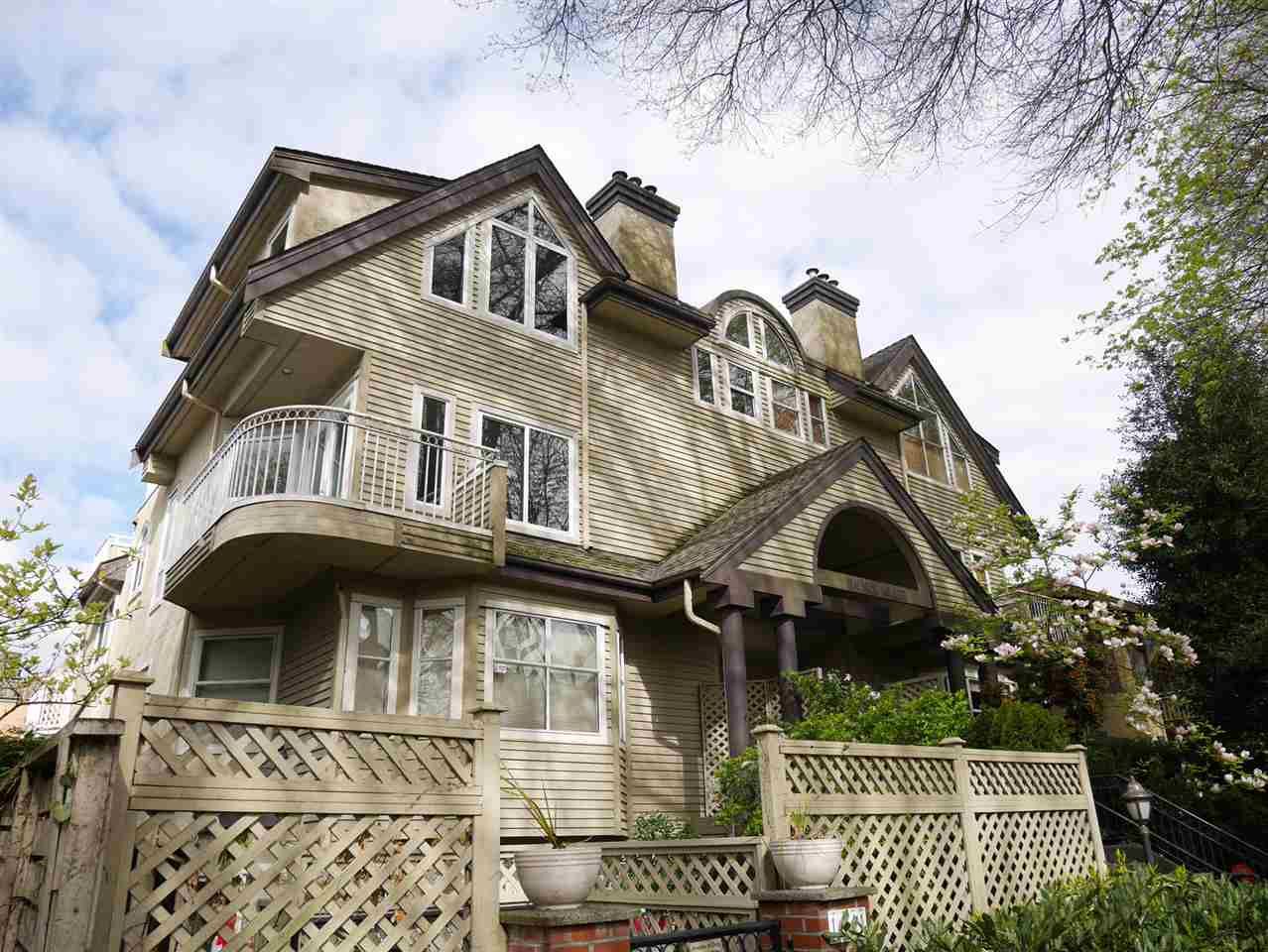 Main Photo: 1465 WALNUT Street in Vancouver: Kitsilano Townhouse for sale (Vancouver West)  : MLS®# R2170959