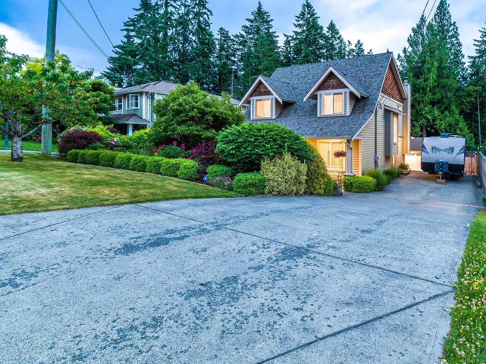 Main Photo: 5419 Dunster Rd in Nanaimo: Na Pleasant Valley House for sale : MLS®# 877574
