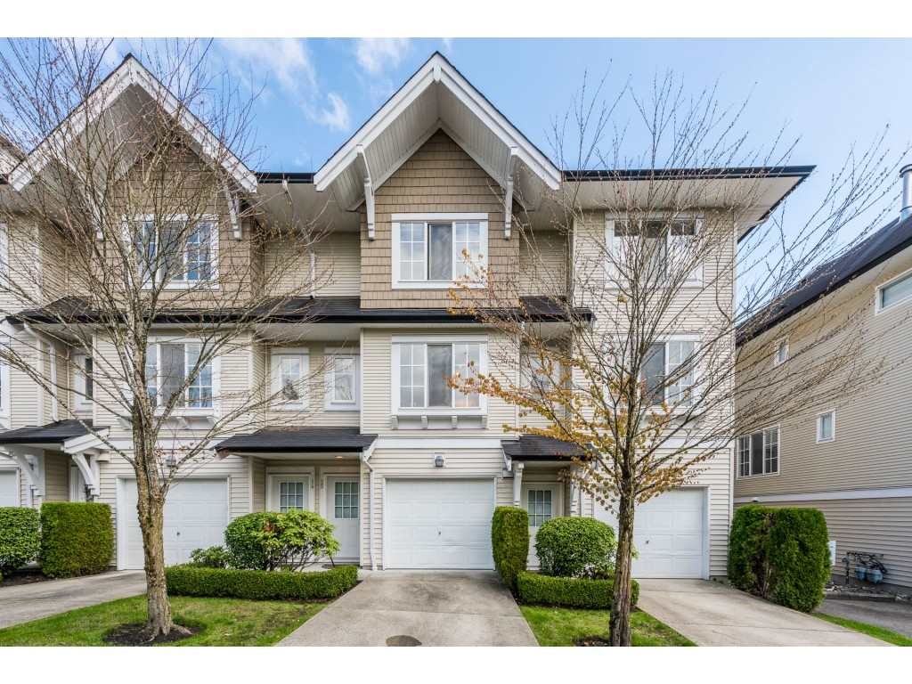 Main Photo: 15 20560 66 Avenue in Langley: Willoughby Heights Townhouse for sale in "Amberleigh ll" : MLS®# R2309612