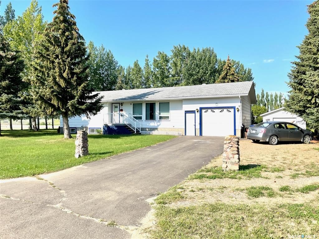 Main Photo: 13 Saskatchewan Drive in Battleford: West Park Residential for sale : MLS®# SK905865